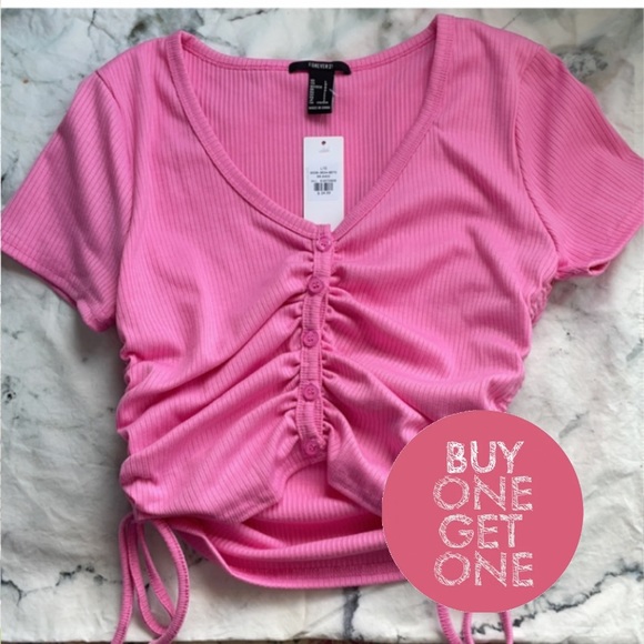 Forever 21 Tops - BOGO F21 Ruched Crop Top